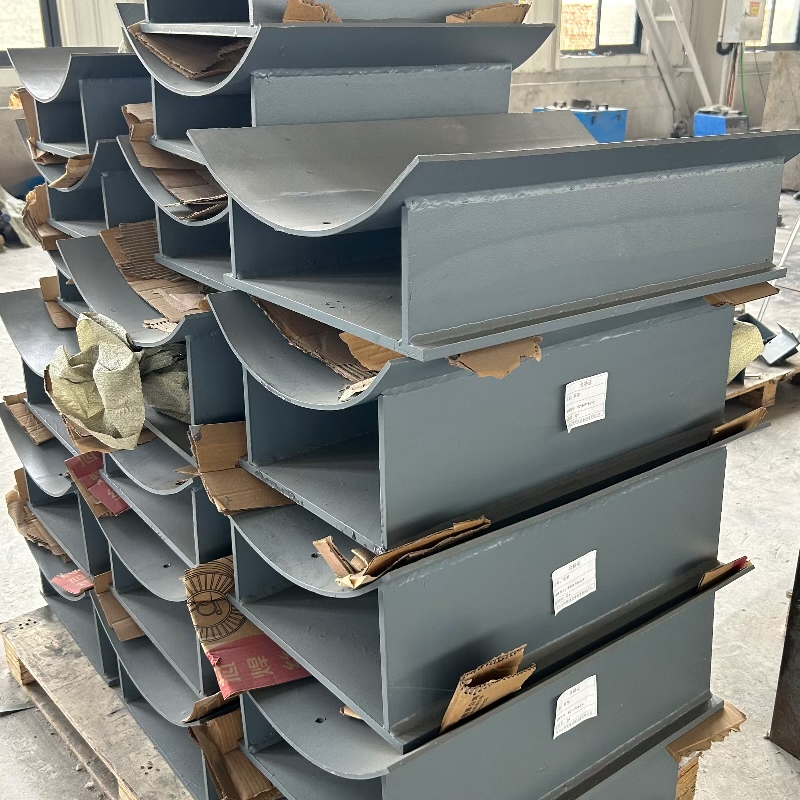 Silvery Carbon Steel Large Pipe Support